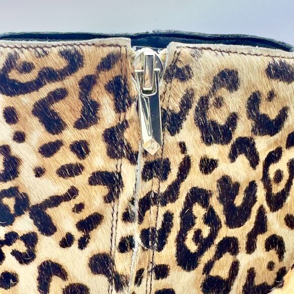 Sam Edelman Kinzey Women's 8.5 Leopard Calf Hair Kitten Heel Booties Ankle Boots - Picture 3 of 9